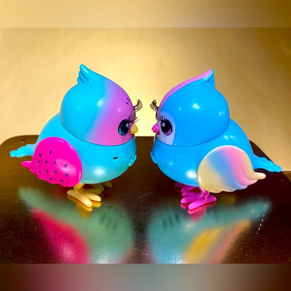 LITTLE LIVE PETS BIRD BUNDLE THEY TWEET/MOVE HEADS PIPPA PEEPS & RAINBOW TWEETS - Picture 1 of 9
